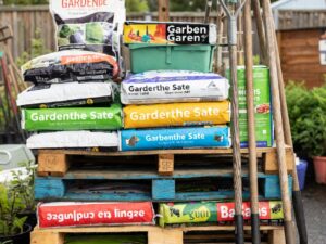 Garden Supplies Pallet - Overstock