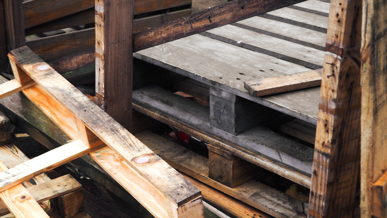 How to Choose the Best Liquidation Pallets for Resale