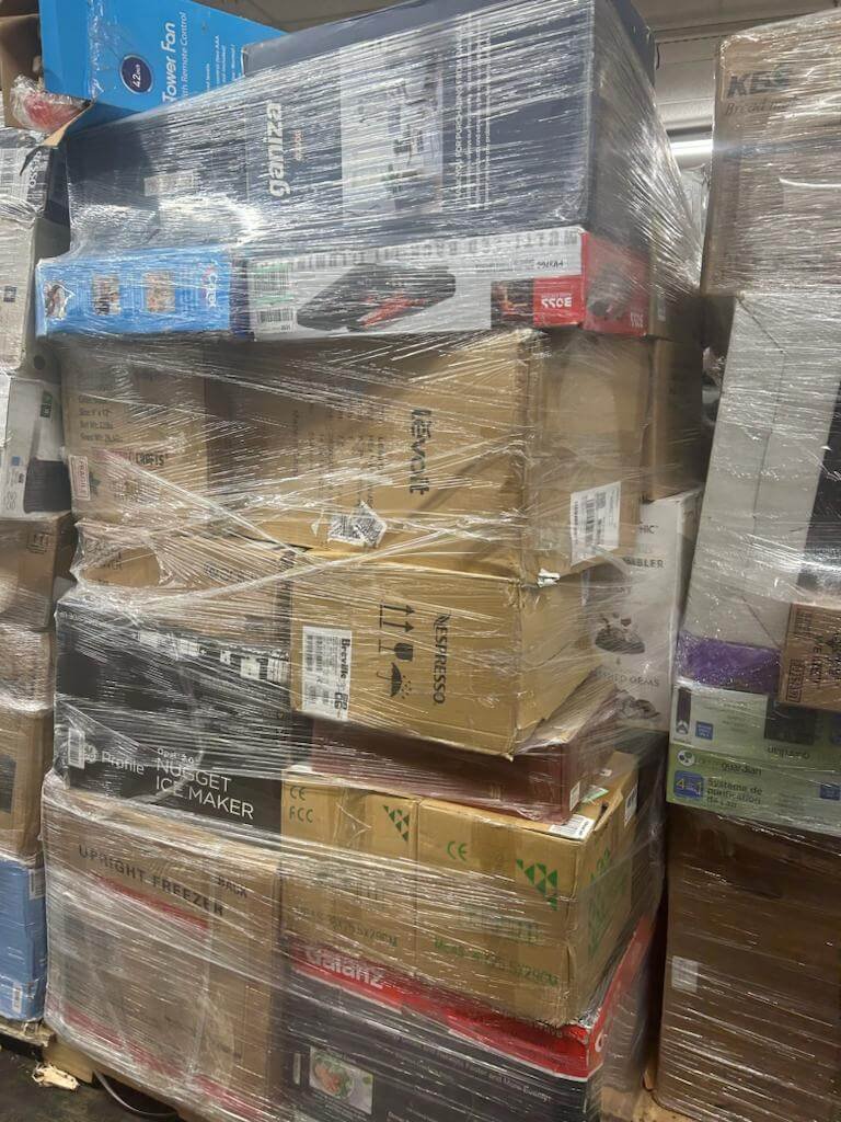 Small appliances wholesale pallet with assorted kitchen appliances and household products