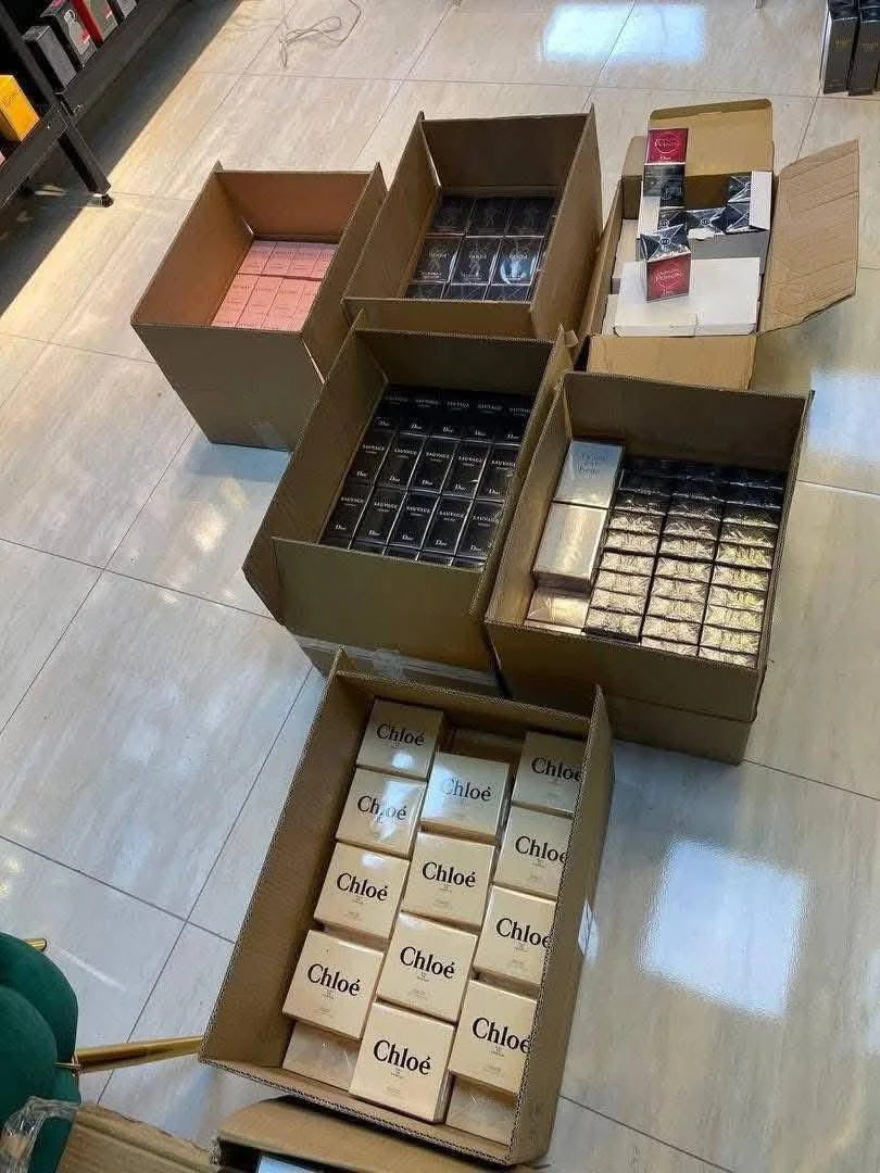 Perfume pallet for sale - Image 5