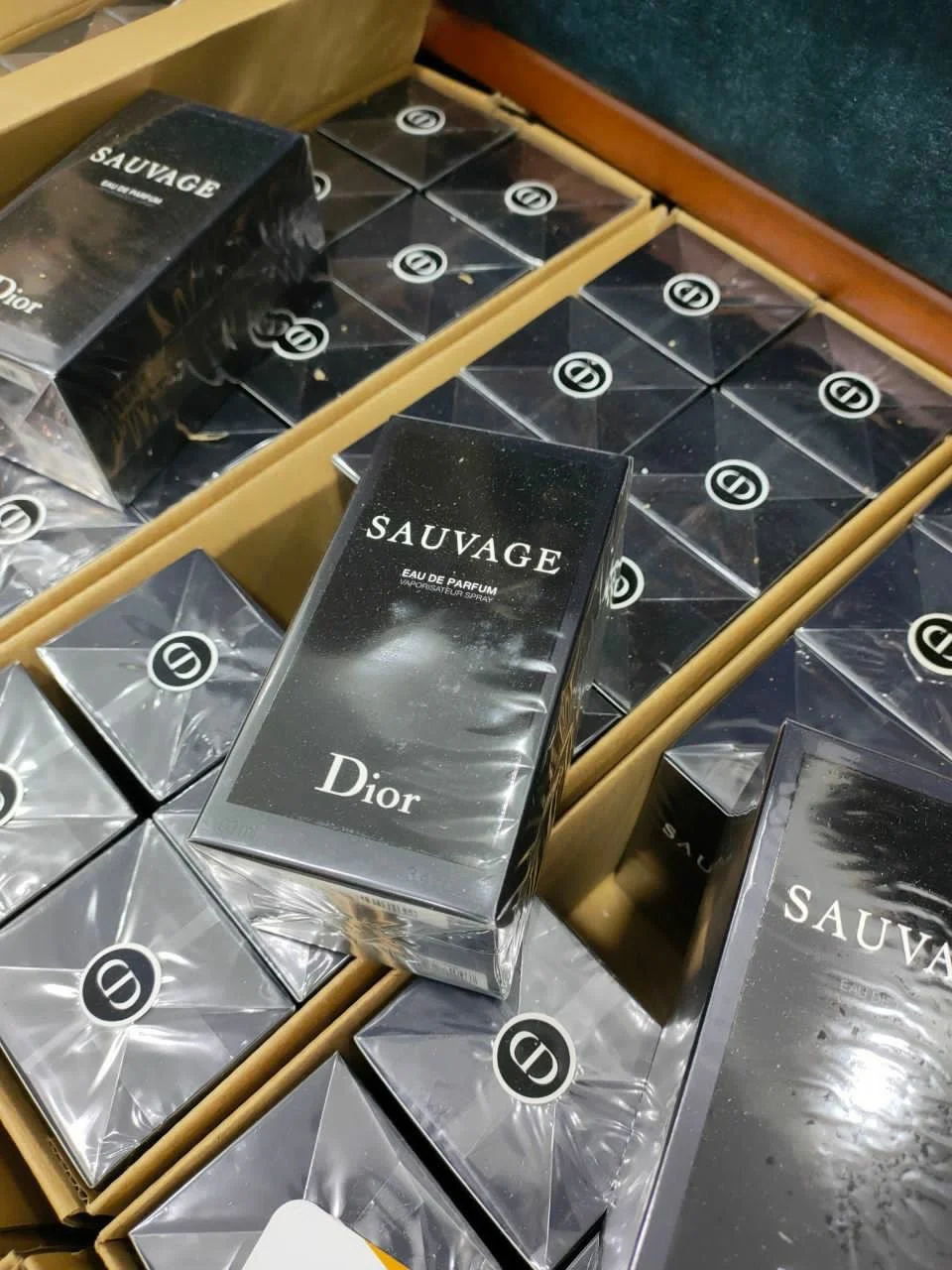 Perfume pallet for sale - Image 3