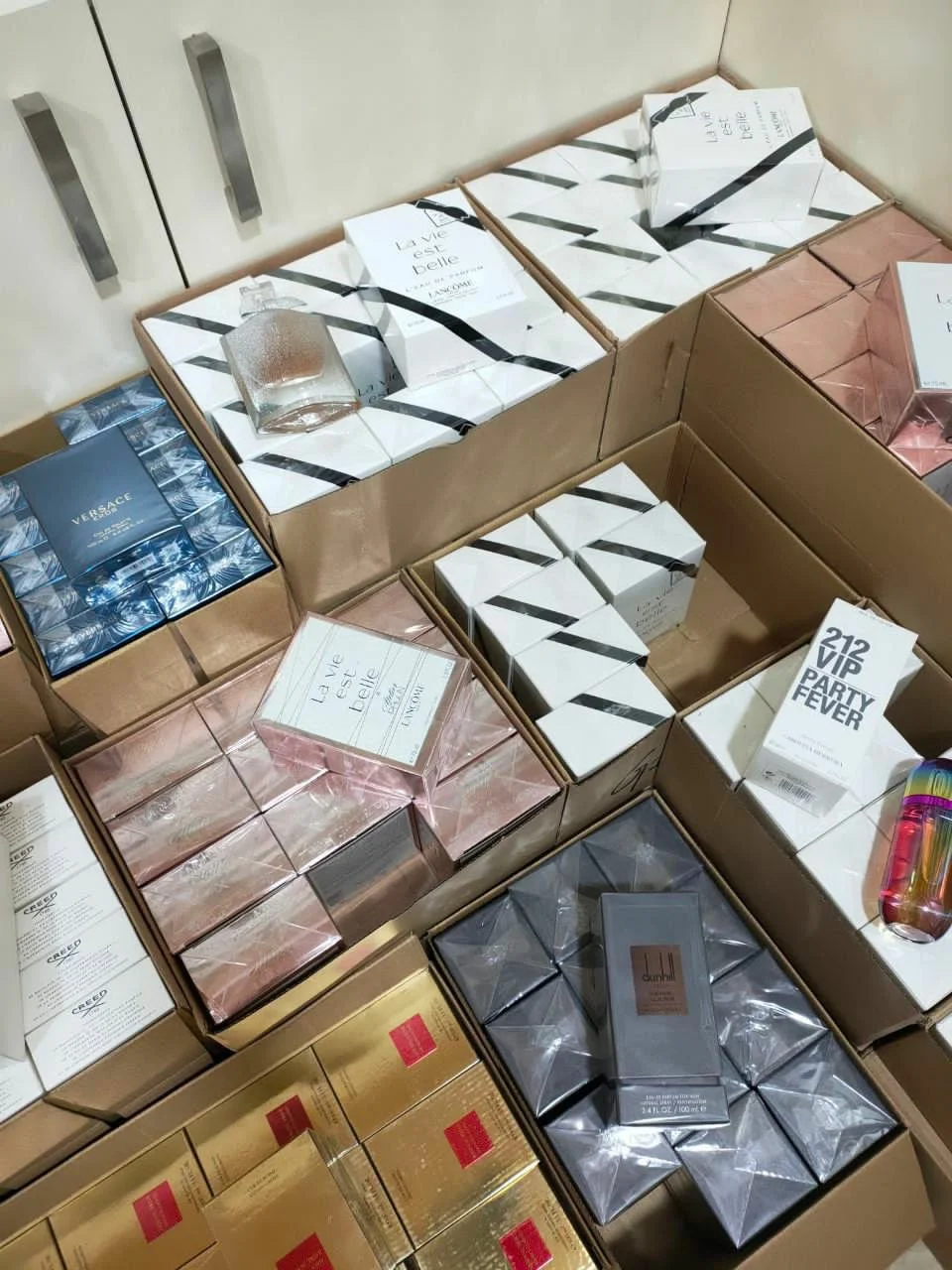 Perfume pallet for sale - Image 2