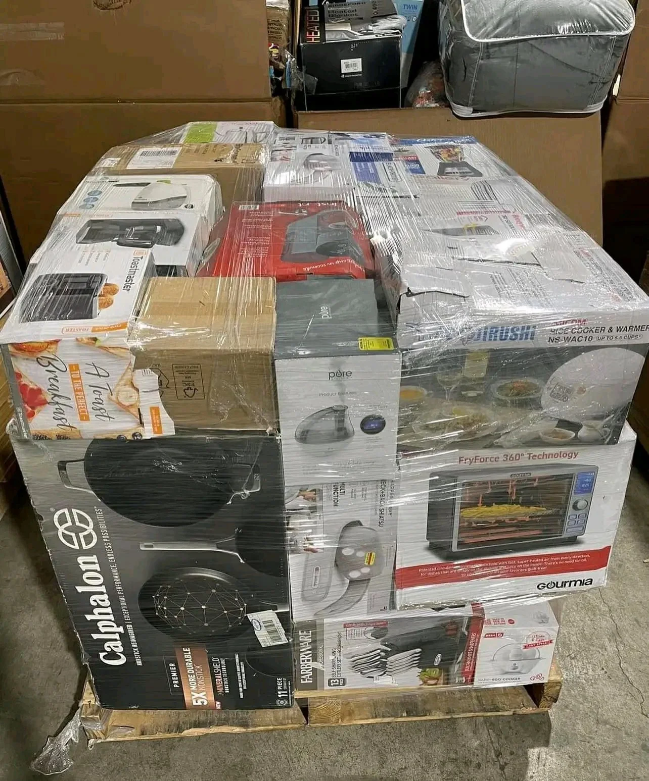 Wholesale Amazon general merchandise pallet containing 90 to 100 assorted pieces