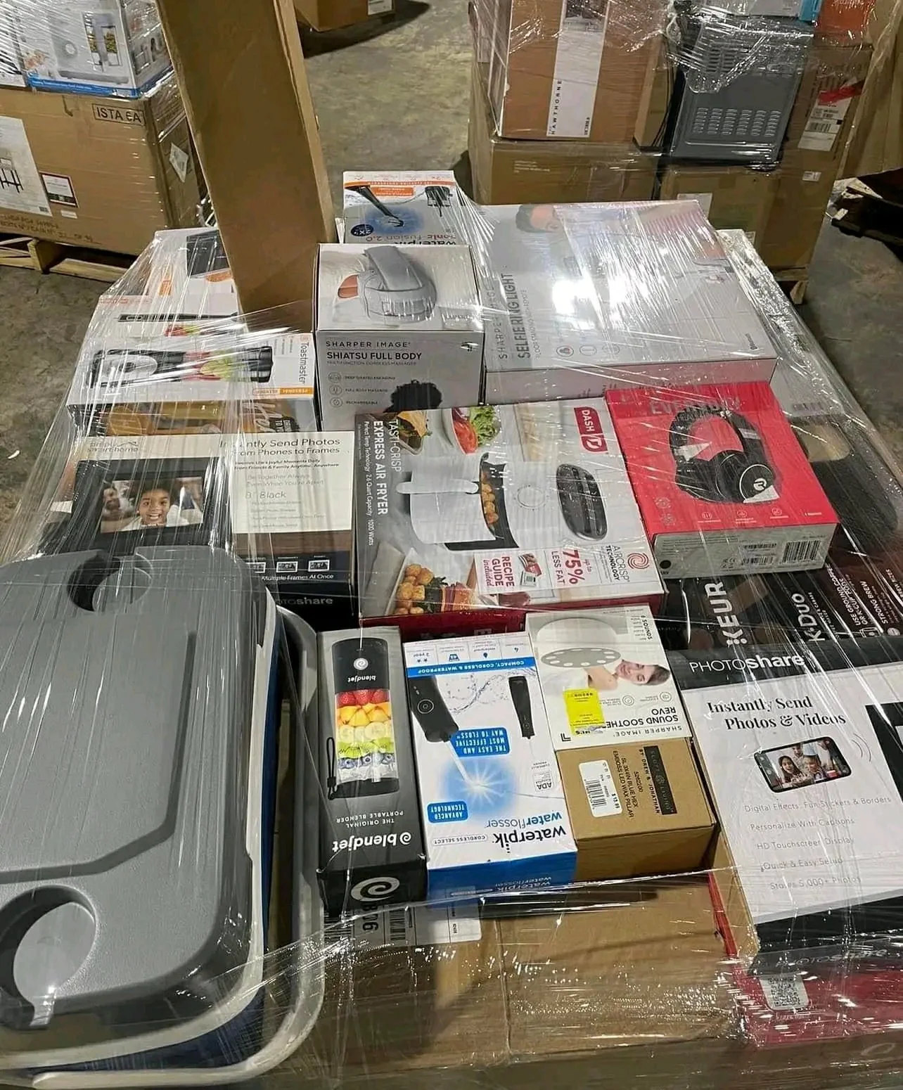 Wholesale Amazon general merchandise pallet containing 90 to 100 assorted pieces